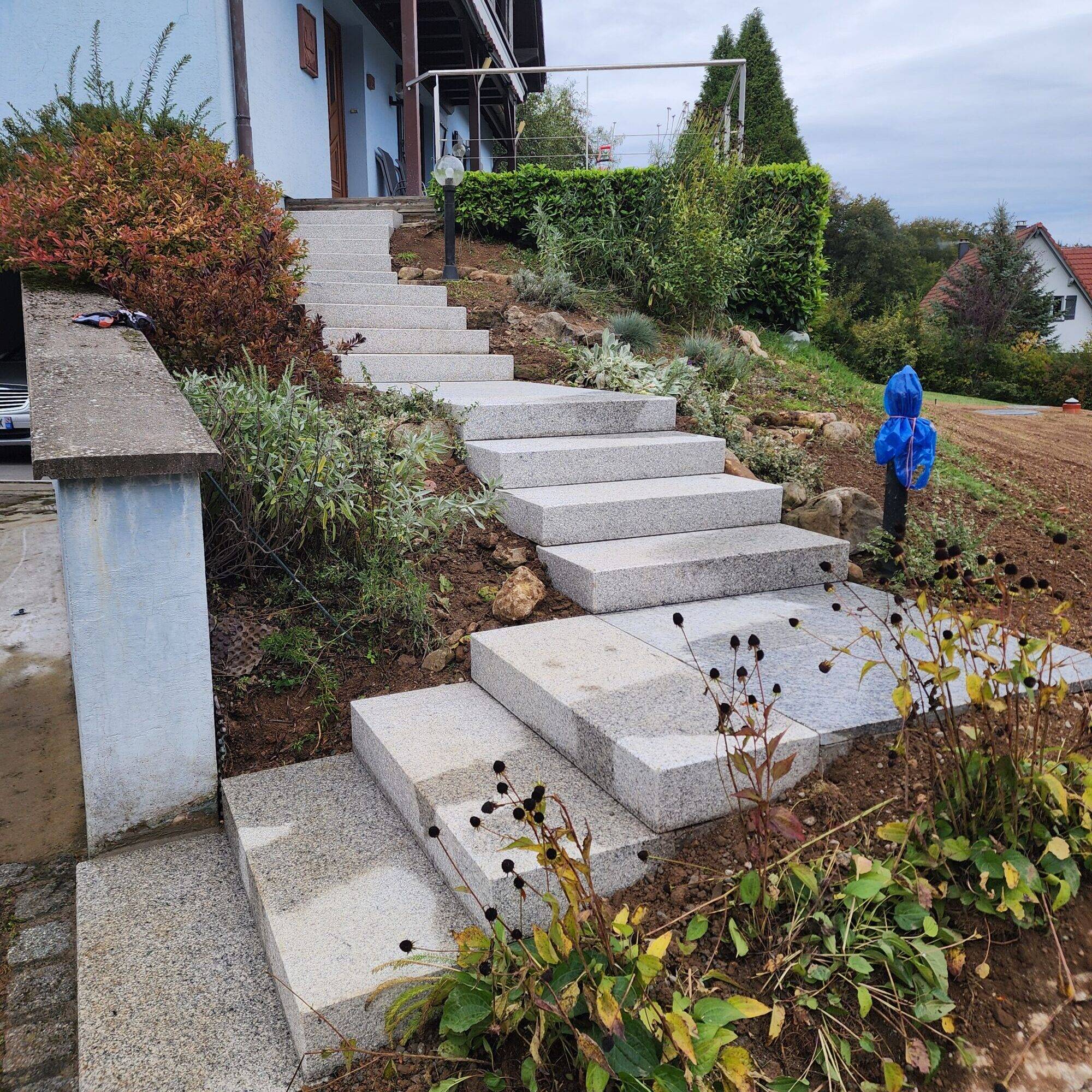 Comment bien intégrer les escaliers d&#8217;extérieur dans un jardin en pente ? Illzach
